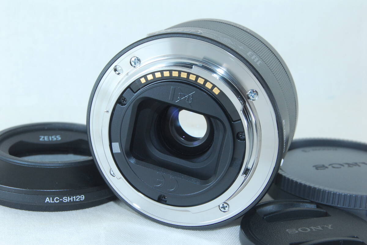 SONY Sonnar T* FE 35mm F2.8 ZA SEL35F28Z Camera Lens Sony E SONY Sonnar T* FE 35mm F2.8 ZA SEL35F28Z Camera Lens Sony E