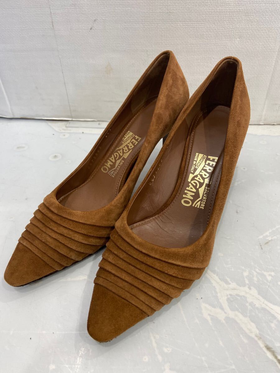 【Salvatore Ferragamo サルヴァトーレフェラガモ】DG75505 パンプス UK6.5 ブラウン レザー ラグジュアリー 2412oki n