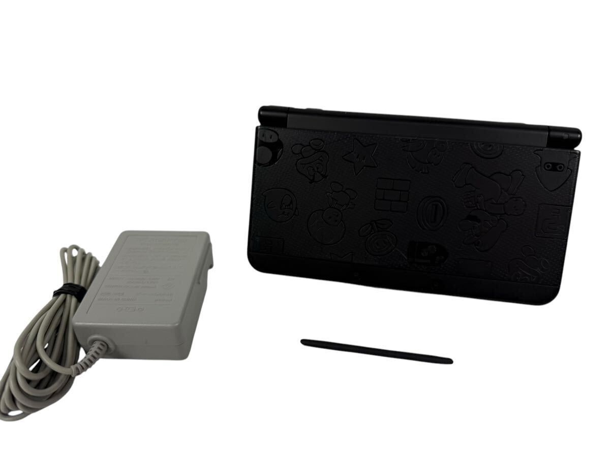 【動作確認済み】任天堂 New ニンテンドー3DS 本体 きせかえプレート マリオモノグラム エンボス加工 初期化済み ACアダプター レア