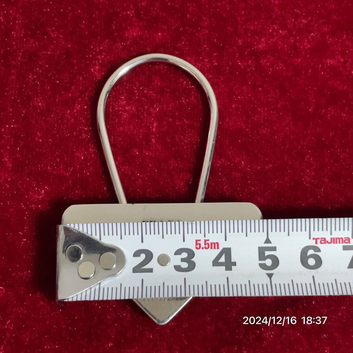 PRADA プラダ 三角 ロゴプレート シルバーカラー チャーム キーリング キーホルダー_画像6