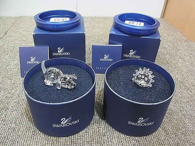 【NG529】SWAROVSKI スワロフスキー オブジェ 2個セット クリスタル ビーグル犬 ハリネズミ 置物 インテリア 飾り