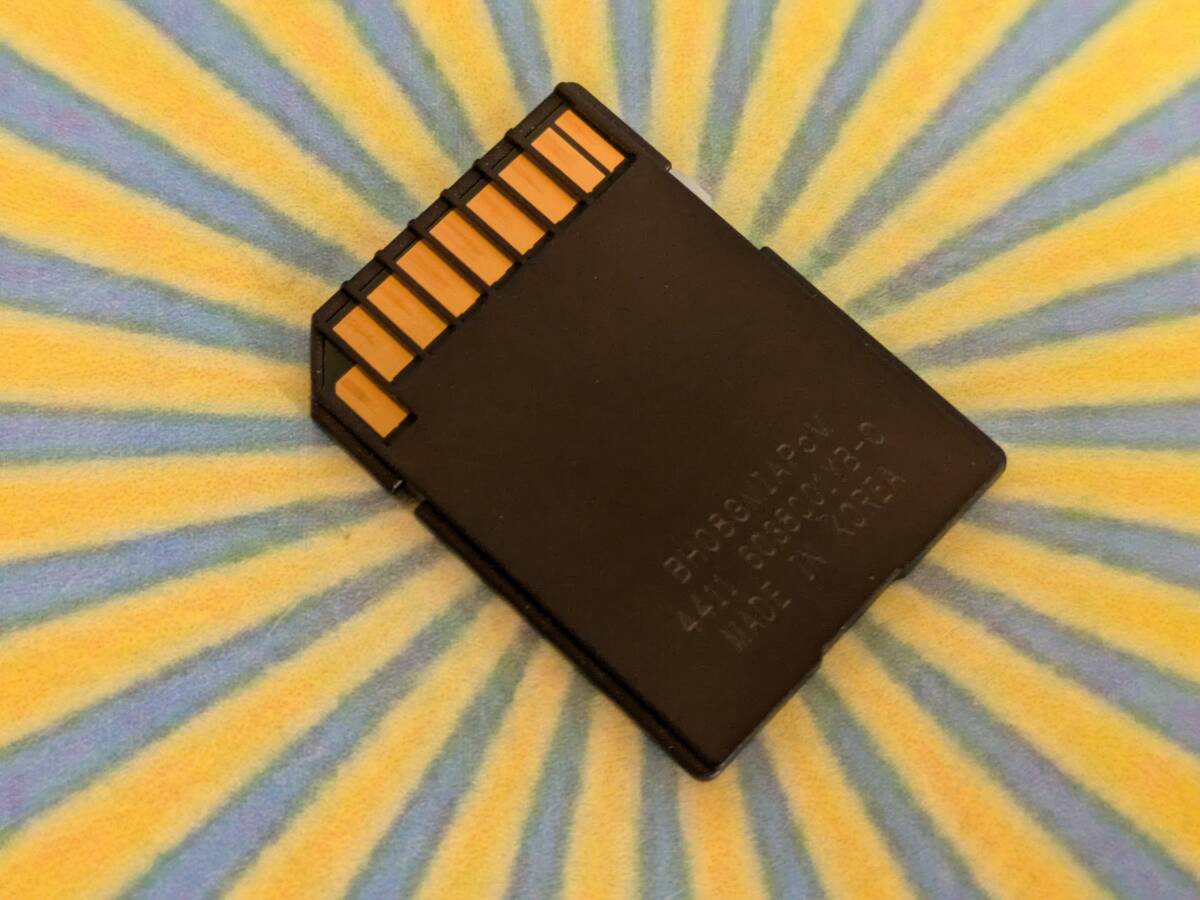 ◆C4982 トヨタ純正 カーナビ ナビ NSZT-W61G 用 SD SDカード 2011年 秋版 送料全國(guó)一律430円～