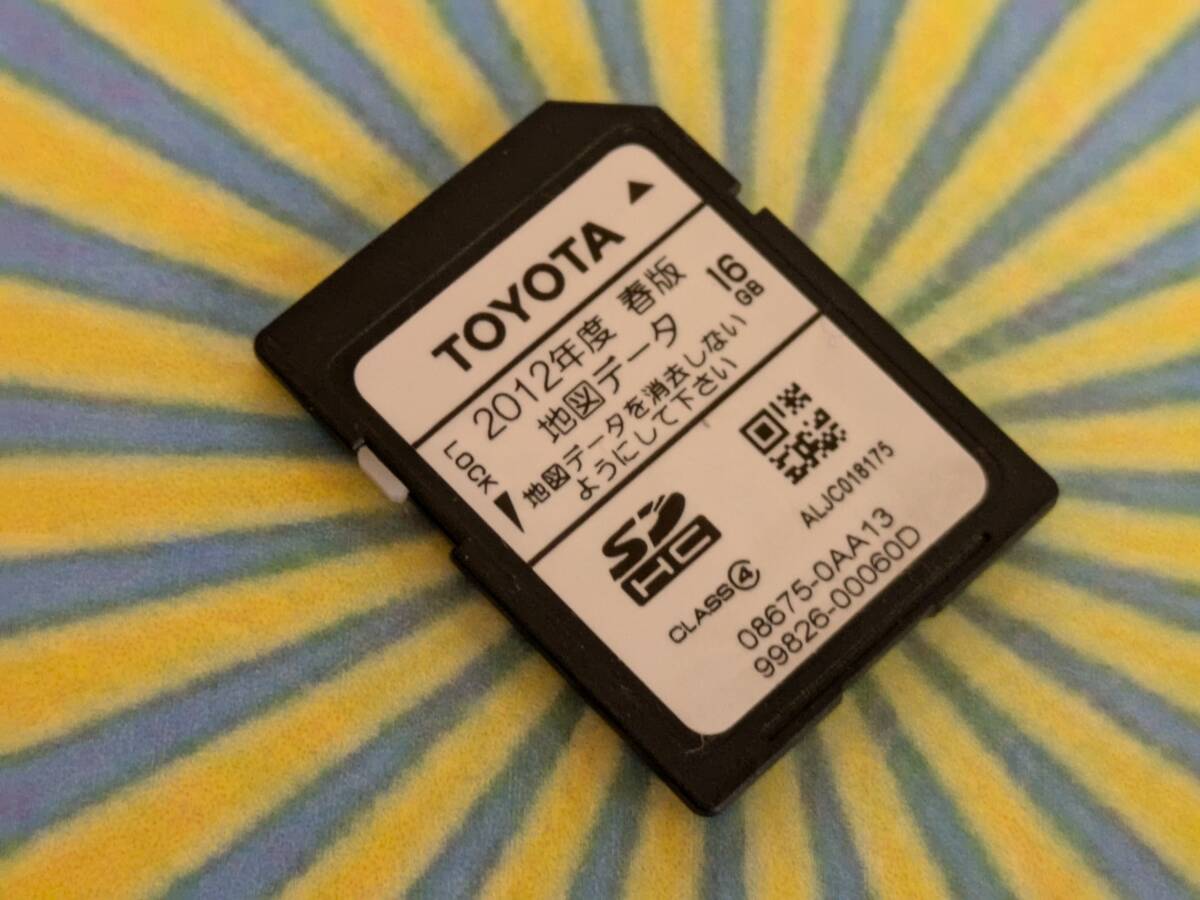 ◆C5075 トヨタ純正 カーナビ ナビ NSZT-W62G 用 SD SDカード 2012年度 春版 送料全國(guó)一律430円～