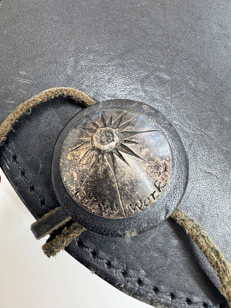 ワンズワーカー シルバーコンチョ メディスンバッグ ポーチ 本革 ワンズワーカー シルバーコンチョ メディスンバッグ ポーチ 本革