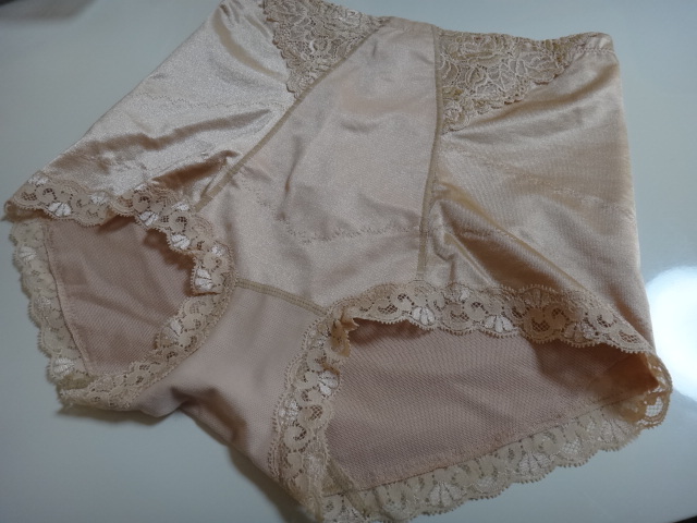 WACOAL（ワコール）LASEE（ラゼ）ガードル（ショート丈）70 新品未使用品 O B