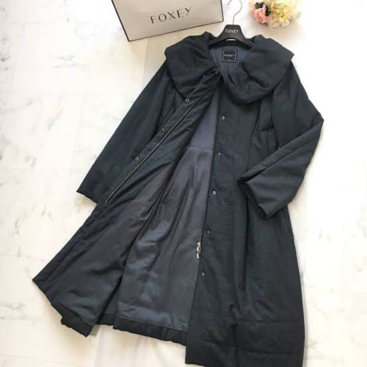 新品同様 FOXEY フォクシー 女優襟 ウール 中綿 コート 40 送料 新品同様 FOXEY フォクシー 女優襟 ウール 中綿 コート 40 送料
