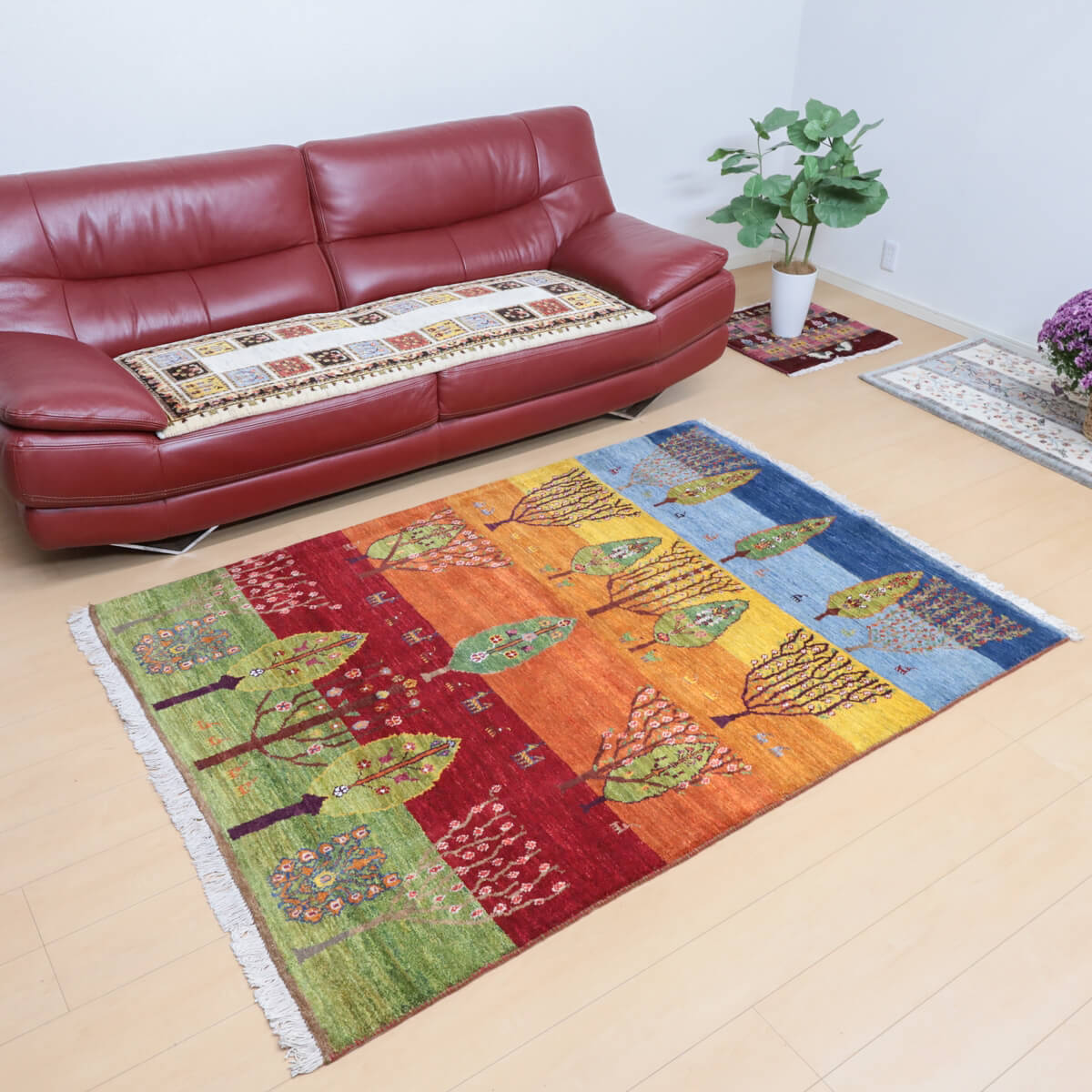 ギャッベ/ルリバフ 193×139cm イラン産 手織り リビング ウール ギャッベ/ルリバフ 193×139cm イラン産 手織り リビング ウール