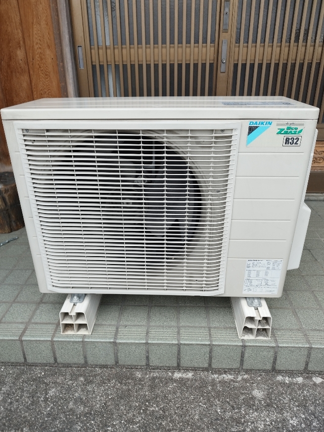 中古完動(dòng)品即決★ダイキン 単相200V業(yè)務(wù)用8.0ｋｗパッケージエアコン室內(nèi) FAP80DD 室外RZRP80BBV3馬力2017年 壁掛け形 ワイヤードリモコン 