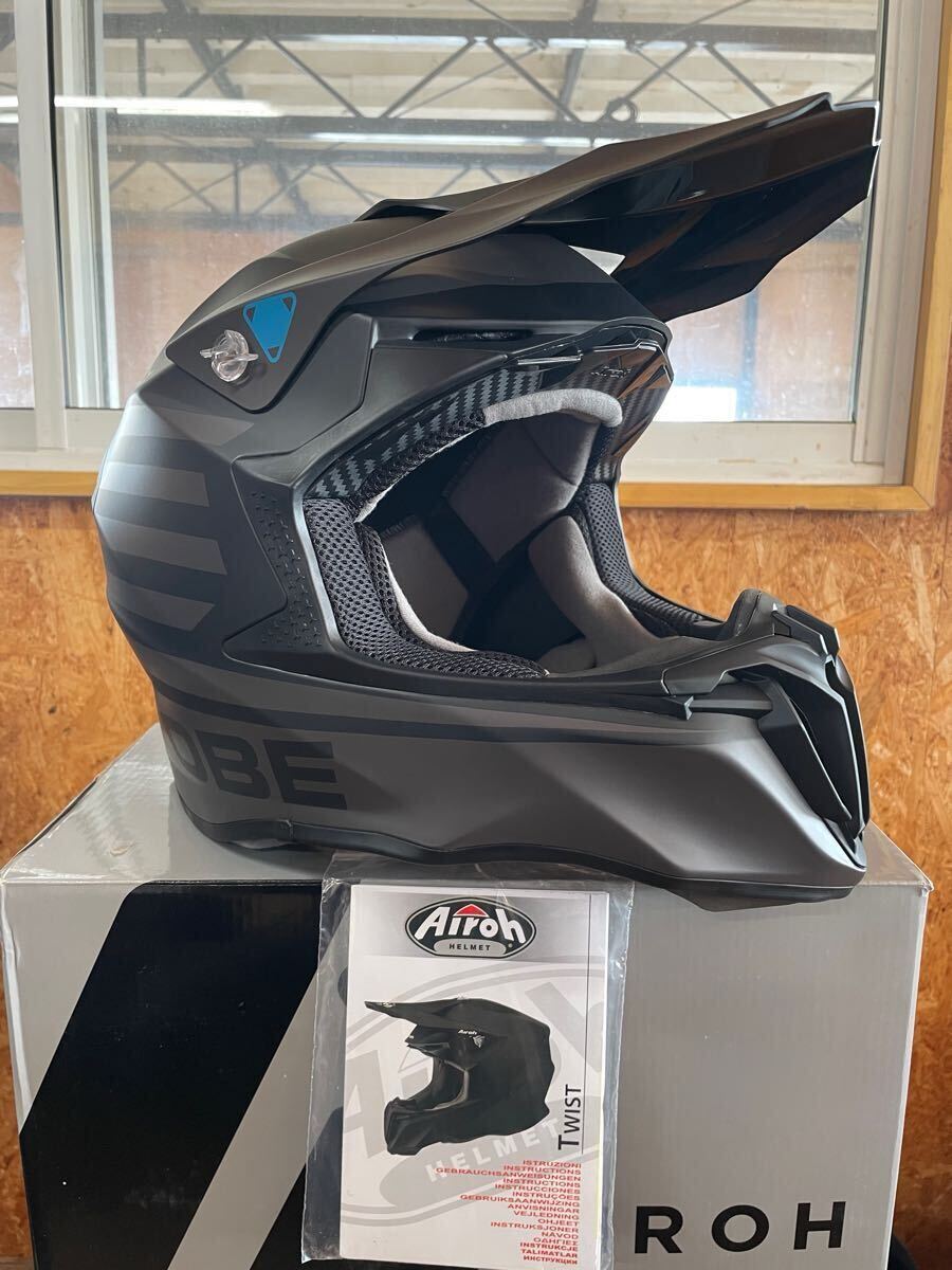 TOBE ヘルメット XXLサイズ 2XL 新品未使用 軽量 スノーモービル TOBE ヘルメット XXLサイズ 2XL 新品未使用 軽量 スノーモービル