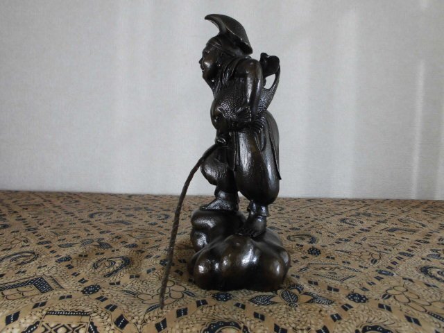 ** антиквариат небо страна ** высококлассный!! высота холм медь контейнер . соотношение . большой чёрный 