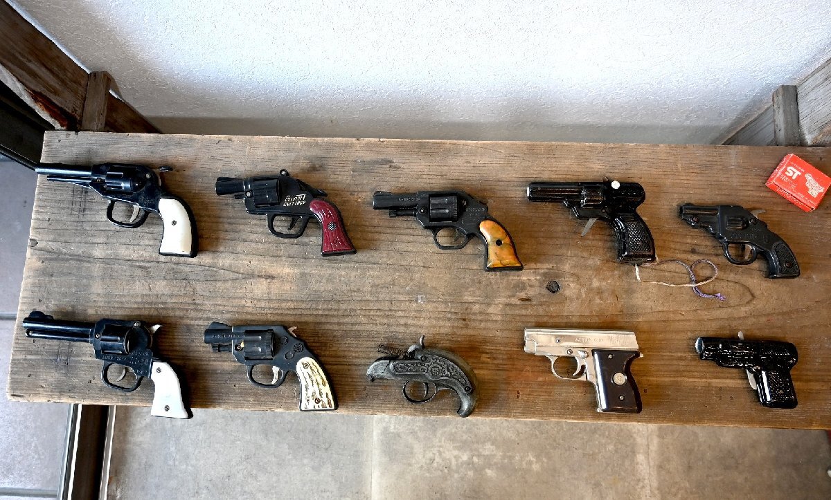○おもちゃのピストル　10点セット　可愛いミニ拳銃　コルト　007　西部劇　レトロ　昭和　ヴィンテージ　古道具のgplus広島 2412i