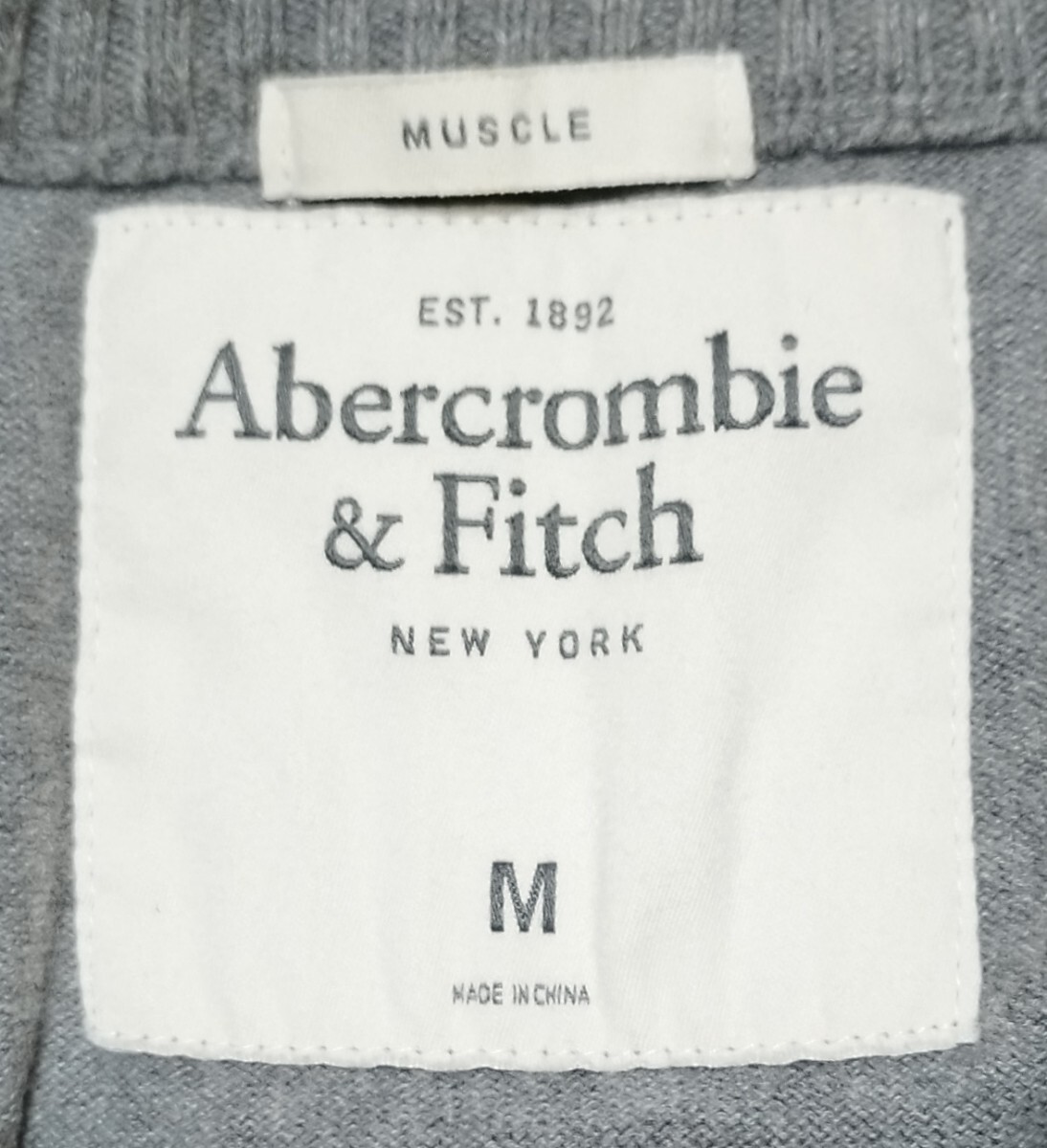 【美品】Abercrombie & Fitch レディースニット M