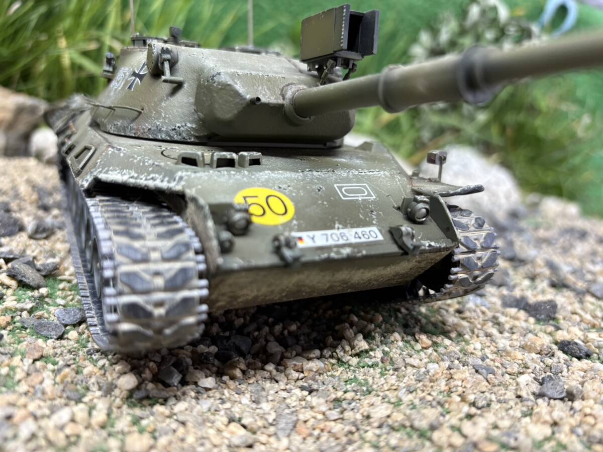 タミヤ1/35戦車完成品 西ドイツ陸軍レオパルド中戦車 NO,64 タミヤ1/35戦車完成品 西ドイツ陸軍レオパルド中戦車 NO,64