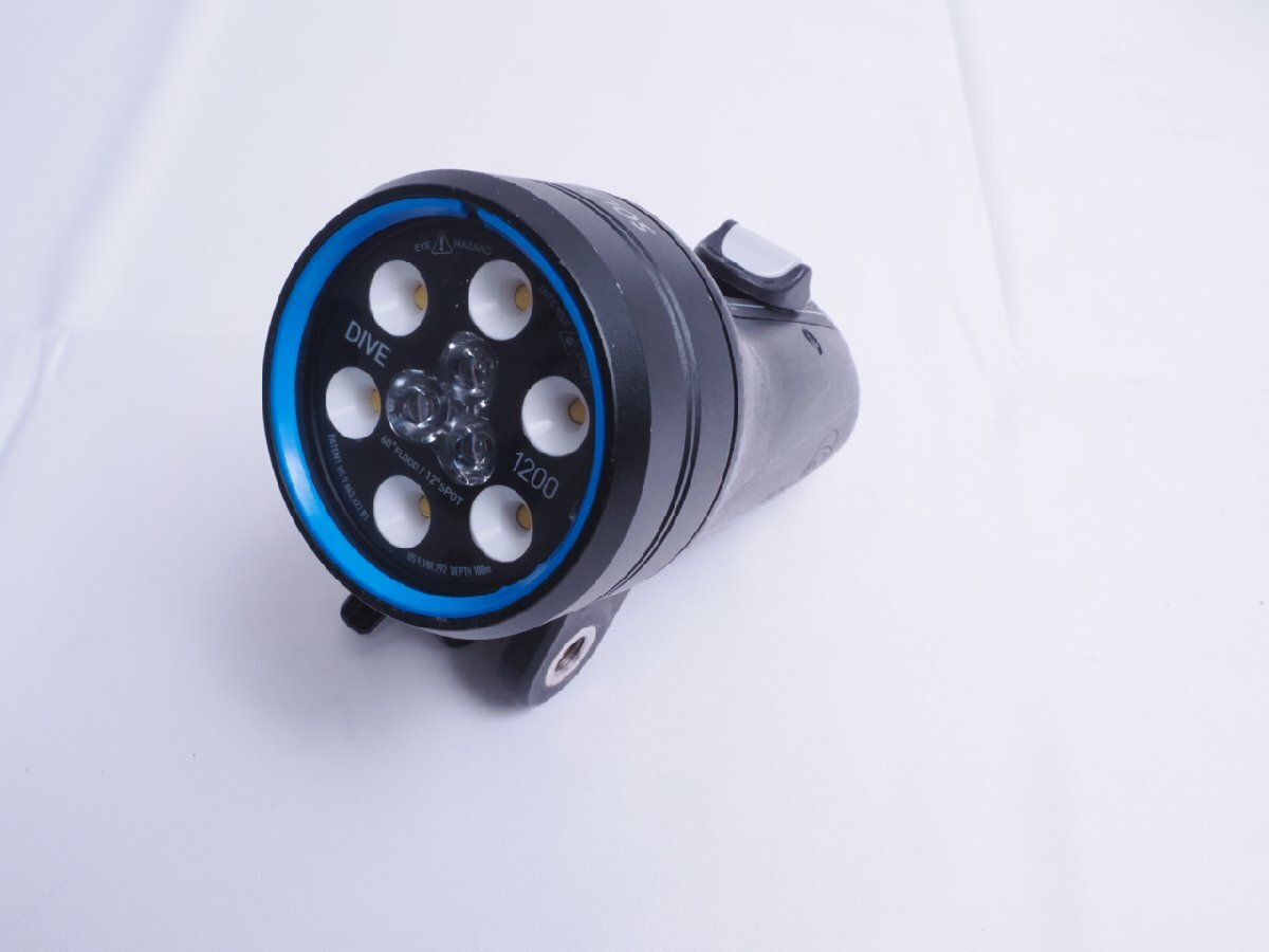 LIGHT&MOTION ライトアンドモーション SOLADive LMD1200N 1200SF LED水中ライト 取扱説明書付き 充電器付き ランク:AA [3FRR-62734]