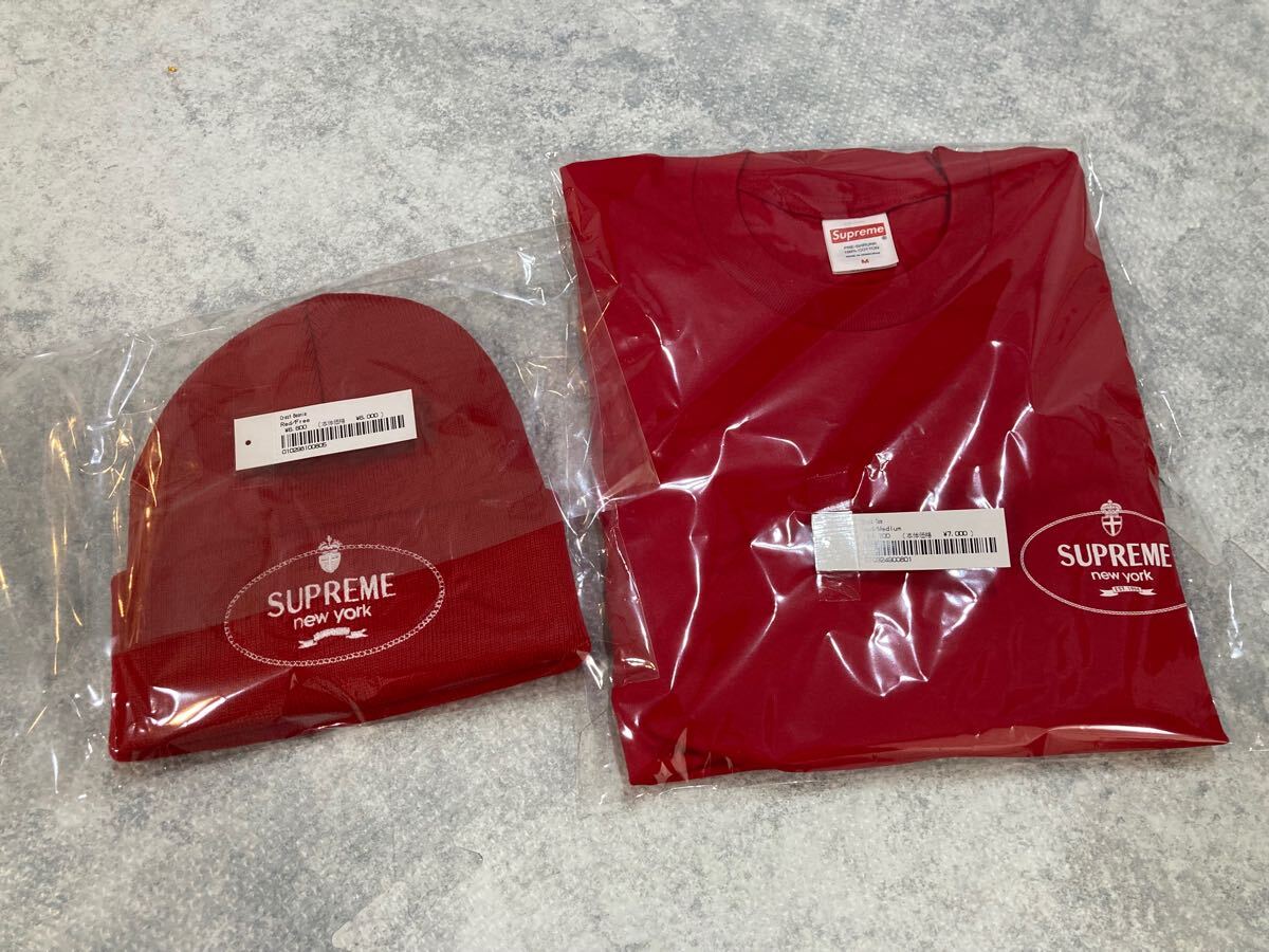 新品未使用 supreme PRADAロゴ Tシャツ Mサイズ+ ビーニー 新品未使用 supreme PRADAロゴ Tシャツ Mサイズ+ ビーニー
