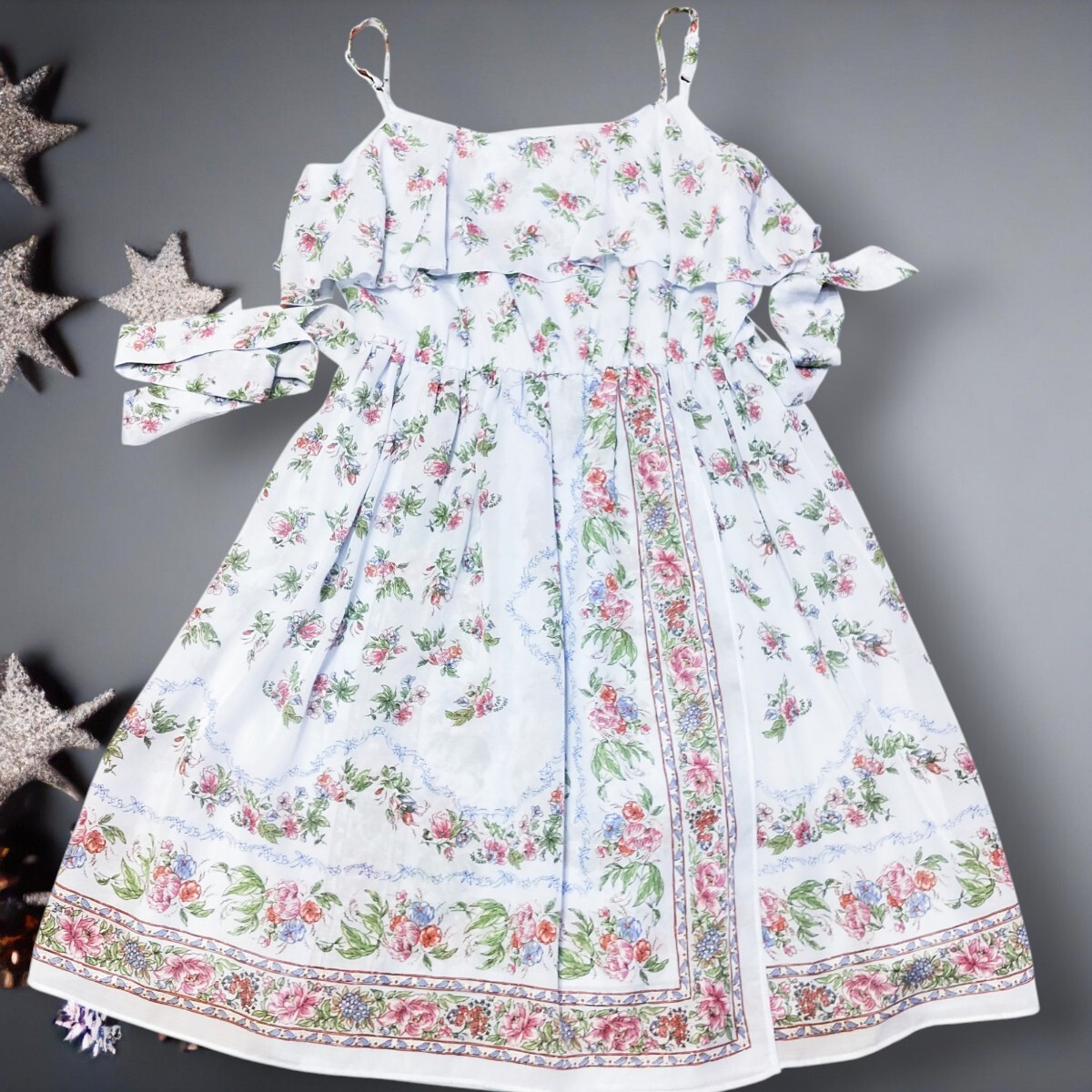 新品同様 レストローズ L'EST ROSE サイズM 花柄 ワンピース 新品同様 レストローズ L'EST ROSE サイズM 花柄 ワンピース