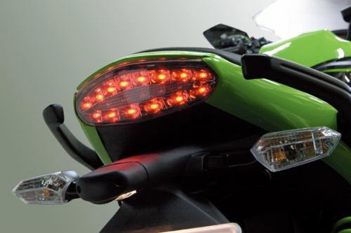 スペシャルパーツ武川 SP武川 Ninja 400R/ER-4n・Ninja650/ER-6n/ER-6f用 LEDテールランプキット クリアレンズ 05-08-0253_画像2