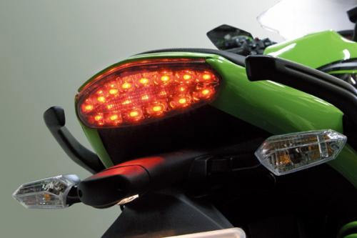 スペシャルパーツ武川 SP武川 Ninja 400R/ER-4n・Ninja650/ER-6n/ER-6f用 LEDテールランプキット クリアレンズ 05-08-0253_画像3