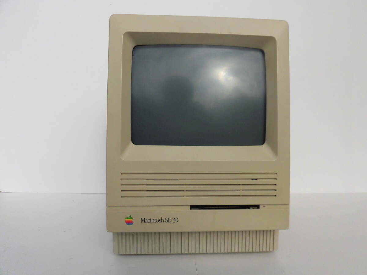 M5119 Apple Macintosh SE/30 M5119 Apple Macintosh SE/30