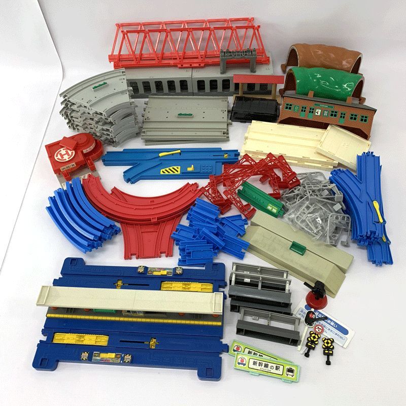 《ジャンク》プラレール 情景/レール 他 現状品 まとめ売り《フィギュア・山城店》O3193