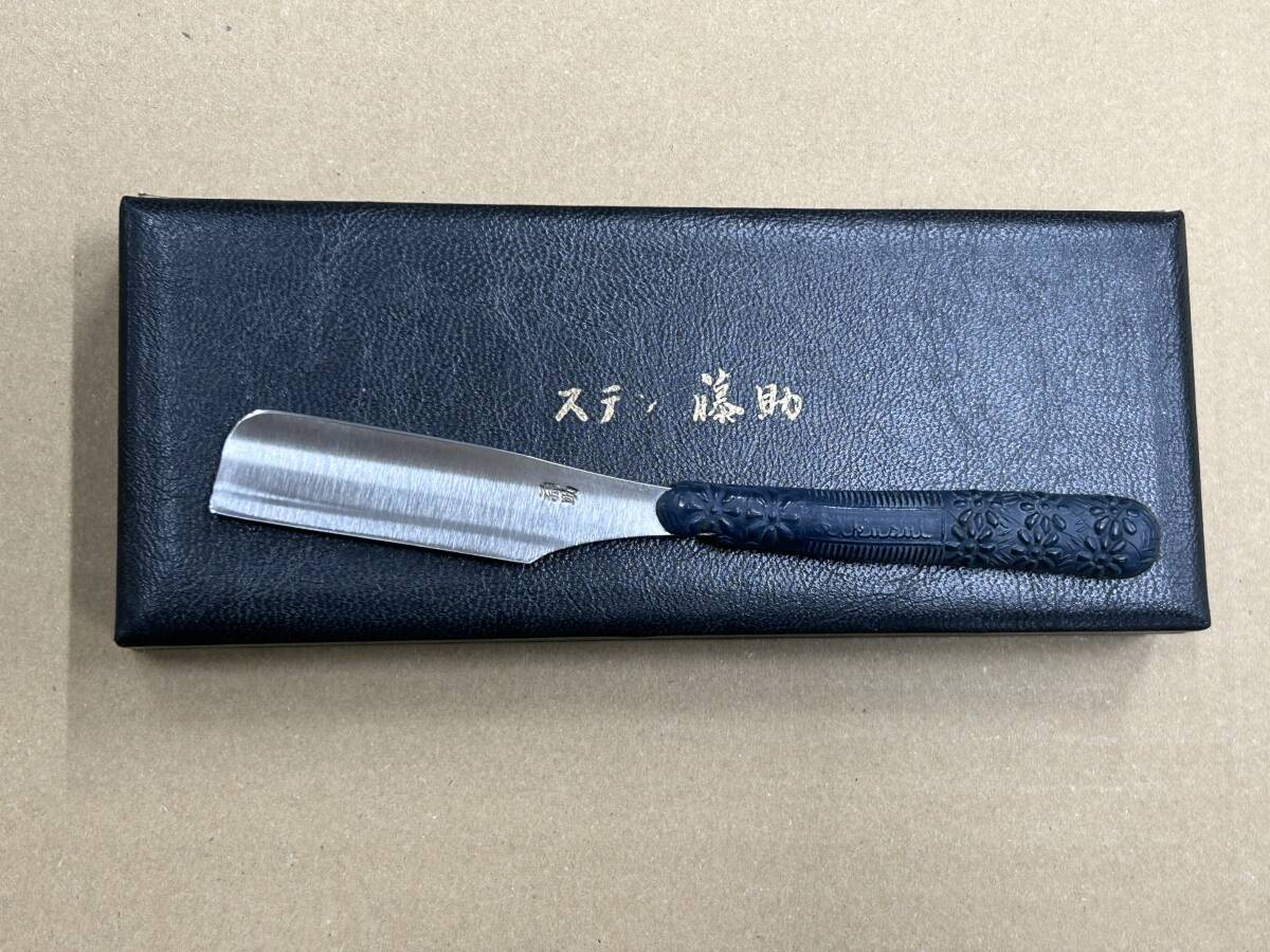 Bibian 比比昂- 日本剃刀ステン藤助ケース付井上藤助カミソリ Bibian 比比昂- 日本剃刀ステン藤助ケース付井上藤助カミソリ