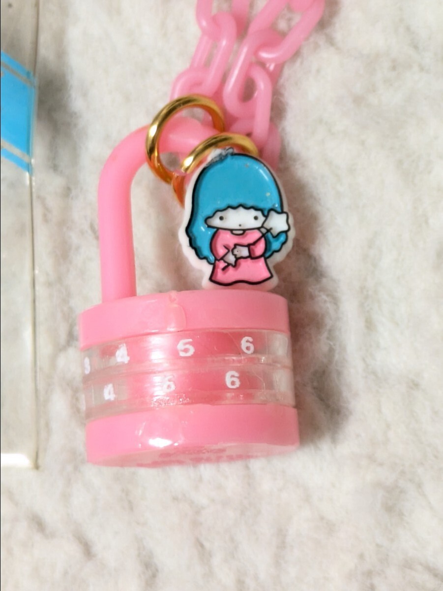 キキララ 南京錠 鍵キー 1976年 希少 廃盤 SANRIO 当時 昭和レトロ キキララ 南京錠 鍵キー 1976年 希少 廃盤 SANRIO 当時 昭和レトロ