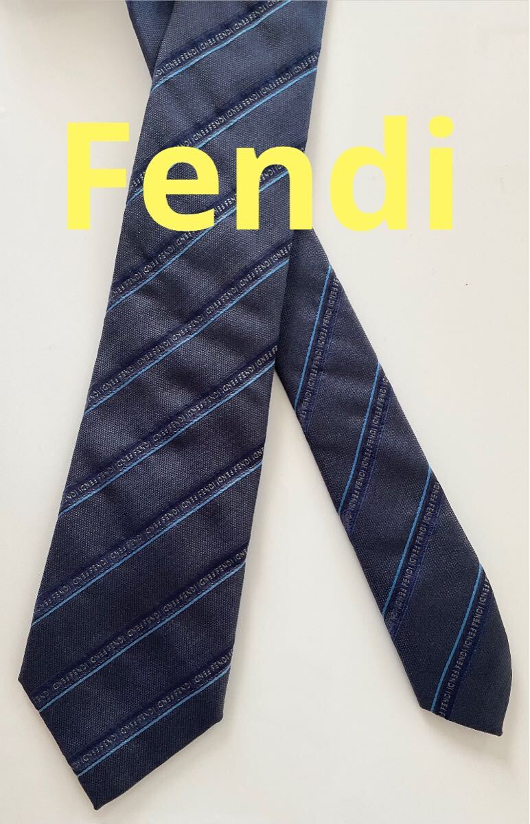 ★激安★ FENDI フェンディ レジメンタル ストライプ ロゴ ネクタイ ブルー系 ズッカ ネイビー シルク100 イタリア製