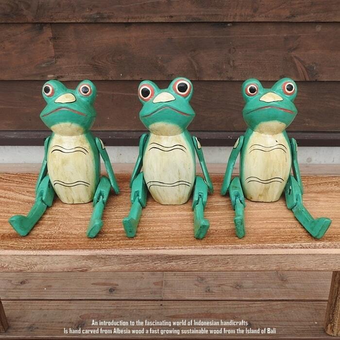 お座り カエルさん Mサイズ ウェルカム人形 蛙 かえる 木彫りの置物 動物インテリア バリ雑貨 動物置物 木製オブジェ アジアンインテリア