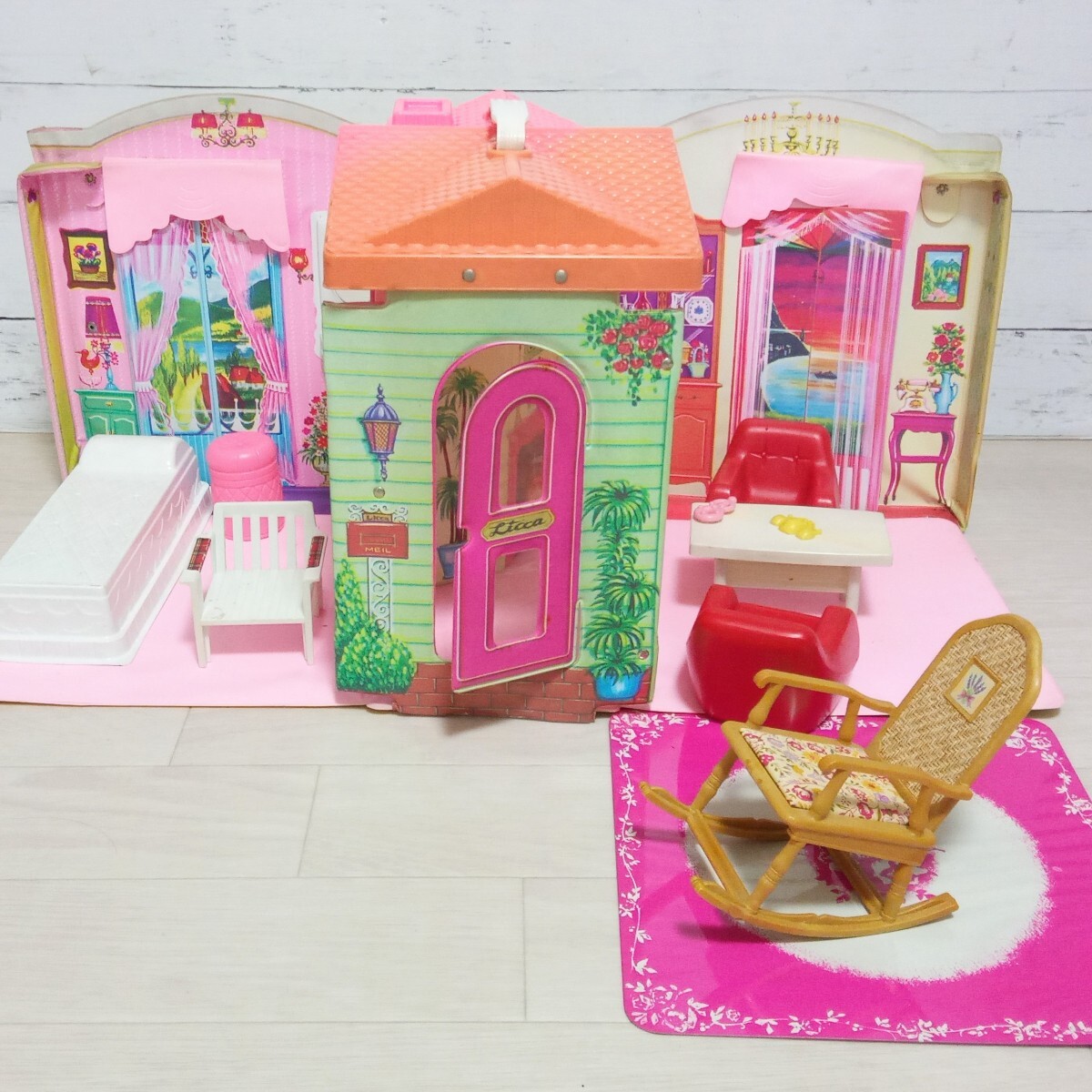 ☆昭和レトロ☆タカラ☆初代 リカちゃん☆なかよしトリオハウス ☆昭和レトロ☆タカラ☆初代 リカちゃん☆なかよしトリオハウス