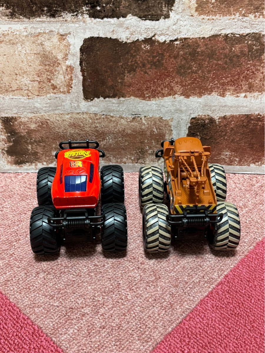 新品未使用 カーズ モンスタートラック 4点セット 四輪駆動 メガサイズ おもちゃ/ぬいぐるみ