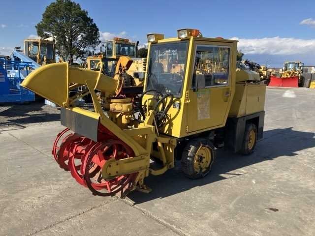 ニイガタ:NR-222:除雪機:除雪車:自走式:ロータリー:雪かき ニイガタ:NR-222:除雪機:除雪車:自走式:ロータリー:雪かき