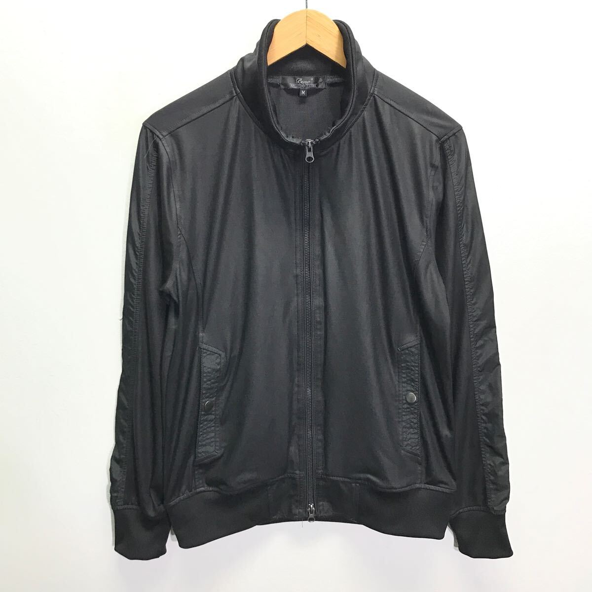 トレンドのブラックコーデに◎【Beno】ビーノ トラックジャケット ジャージ トップス お兄系 ビター系 ホスト モノトーン 黒 M /Y22254ii_画像1