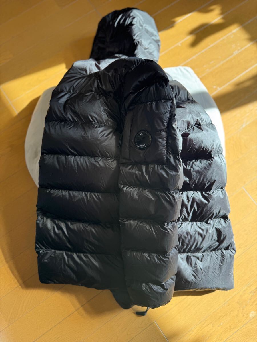D.D. Shell Hooded Medium Down Jacket | CPC FR Online Store