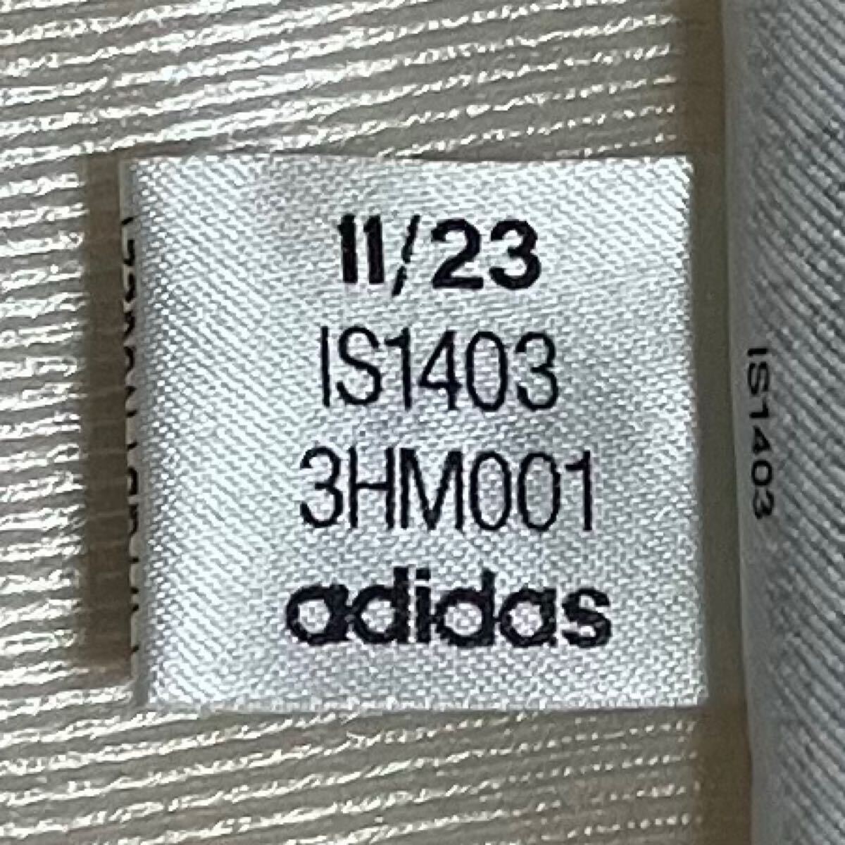 美品】adidas アディダス トラックジャケット 3本ライン 刺繍 美品】adidas アディダス トラックジャケット 3本ライン 刺繍