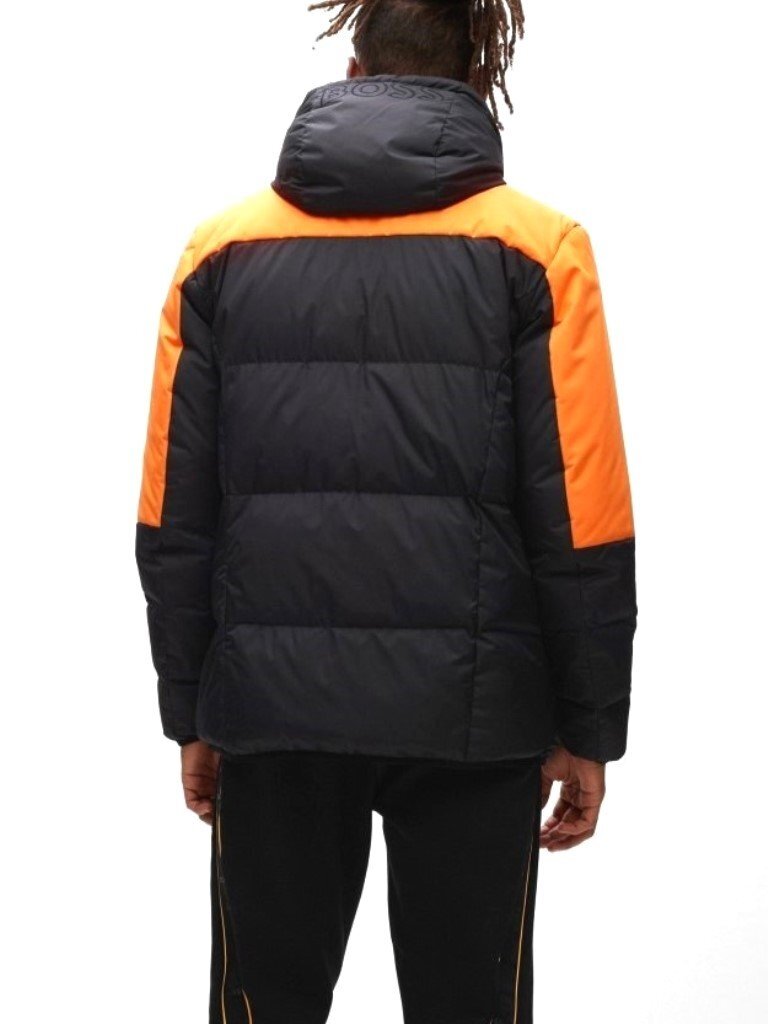 19万新品◇BOSS◇XL◇カラーブロック撥水ダウンジャケット黒 19万新品◇BOSS◇XL◇カラーブロック撥水ダウンジャケット黒
