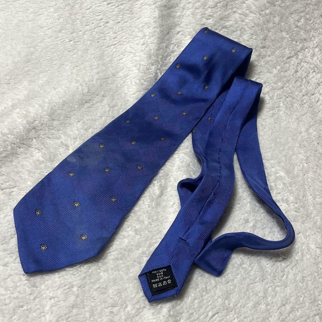 VERSACE ヴェルサーチ　シルクネクタイ　ブランド　中古　ブルー系　シミあり