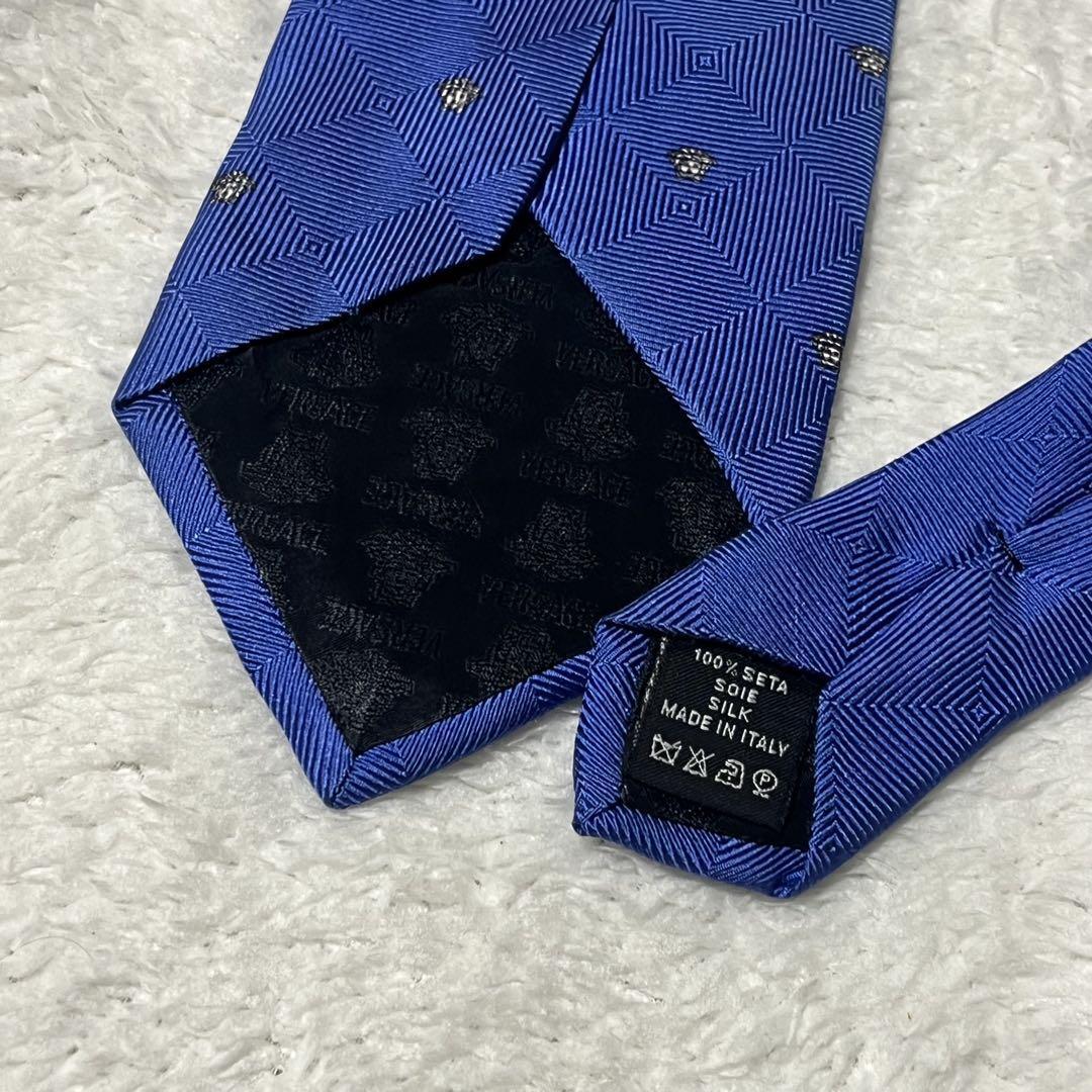 VERSACE ヴェルサーチ　シルクネクタイ　ブランド　中古　ブルー系　シミあり