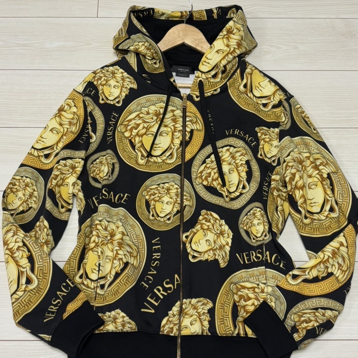 未使用級/Lサイズ○VERSACE【イケてる男の戦闘服】ヴェルサーチ 未使用級/Lサイズ○VERSACE【イケてる男の戦闘服】ヴェルサーチ