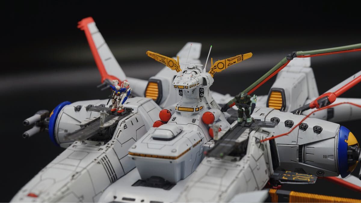 ガンダム1/1700 GK完成品 グワジン級大型宇宙戦艦 MS附属 塗装済