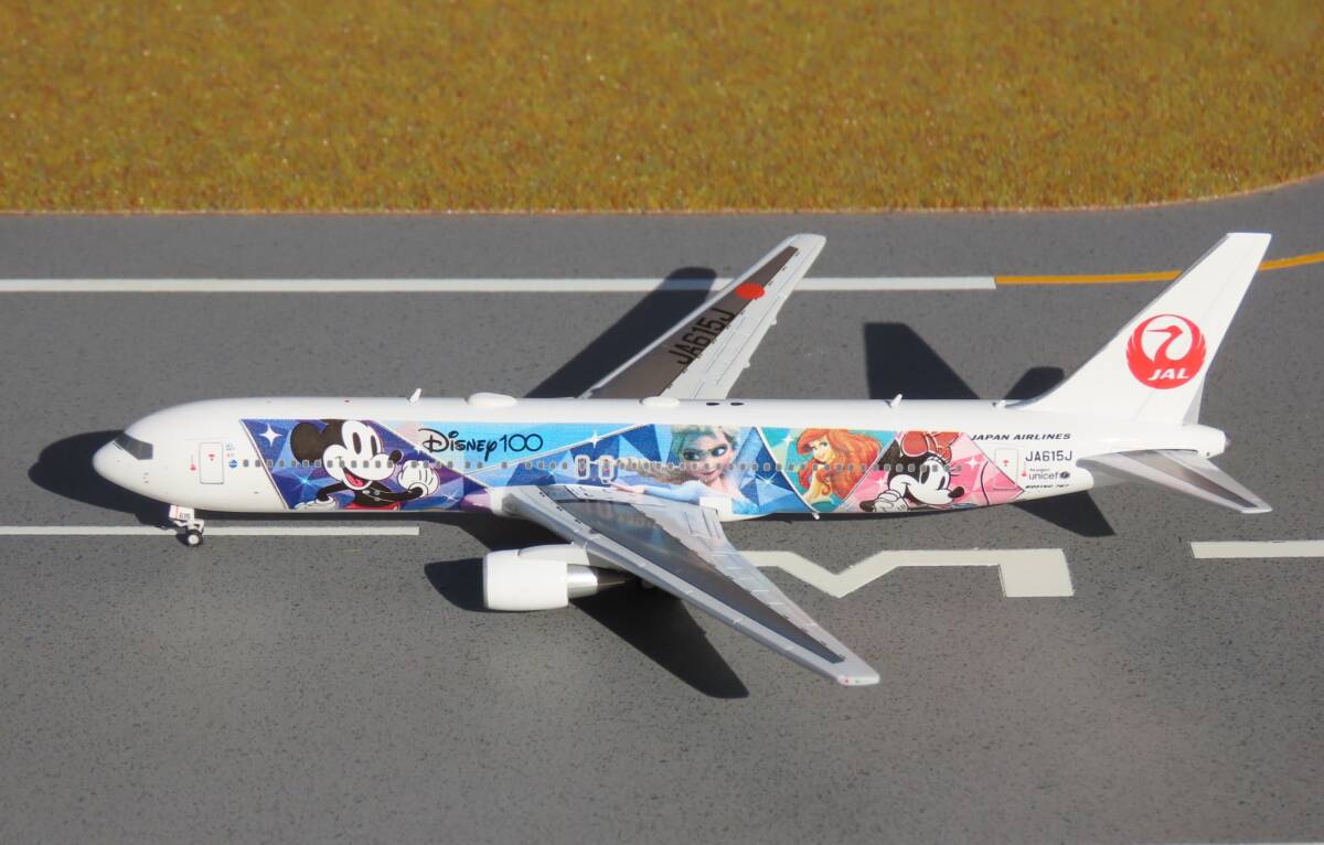 JAL B767-300ER【JAL DREAM EXPRESS Disney100】 JC Wings製 JAL B767-300ER【JAL DREAM EXPRESS Disney100】 JC Wings製