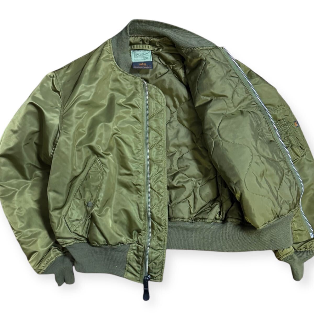 稀少 美品 ALPHA INDUSTRIES 90s USA製 MA-1 グランドクルー 稀少 美品 ALPHA INDUSTRIES 90s USA製 MA-1 グランドクルー