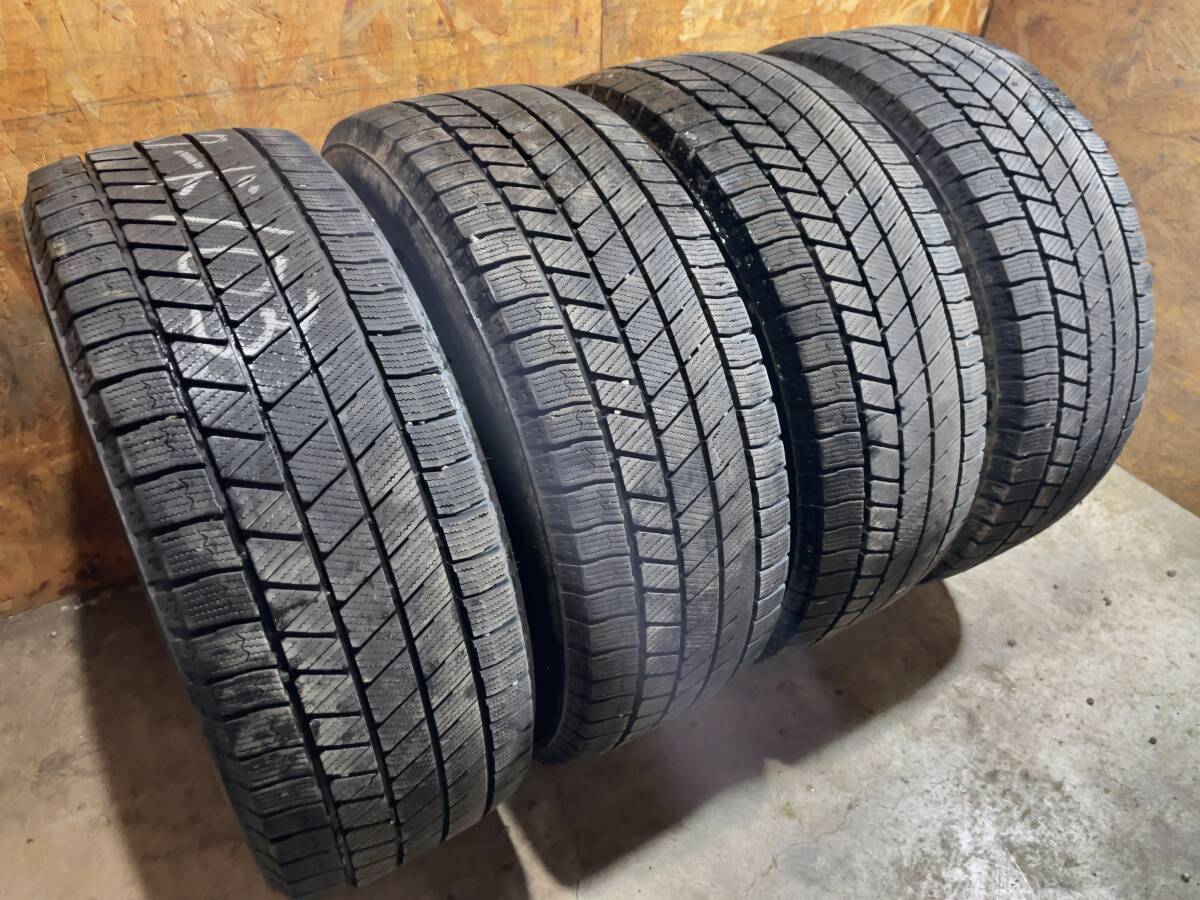 ☆美品☆215/55R17☆94Q☆21年☆ブリヂストン☆VRX3☆4本☆スタッドレス☆