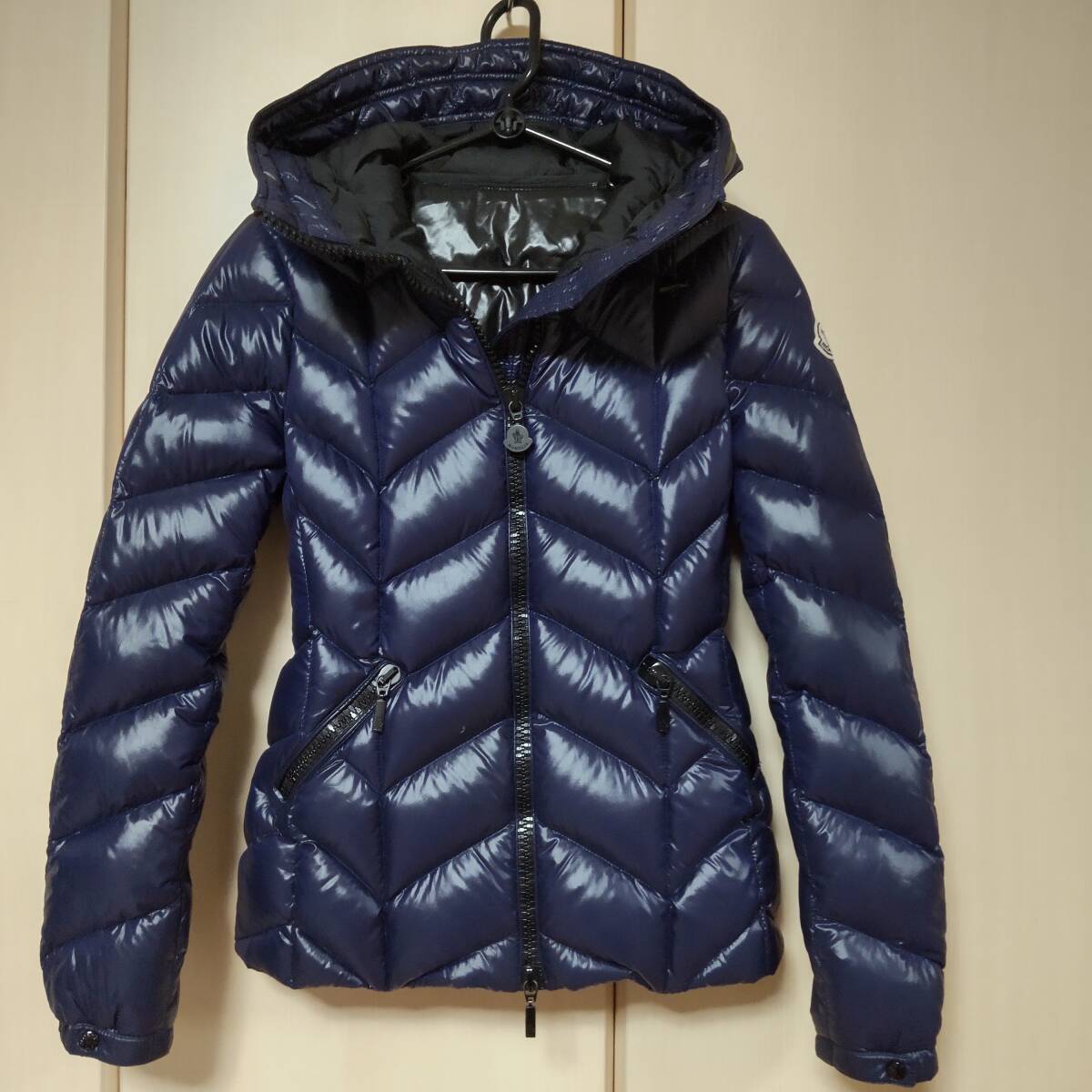美品 モンクレール バデット MONCLER BADETE ダウンジャケット サイズOO ネイビー紺色 送料無料_画像2