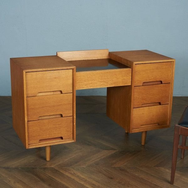 Stag Furniture ヴィンテージ デスク 机 両袖机 イギリス 北欧 スタイル 化粧台 ドレッシングテーブル 引き出し オーク 英国 #83982