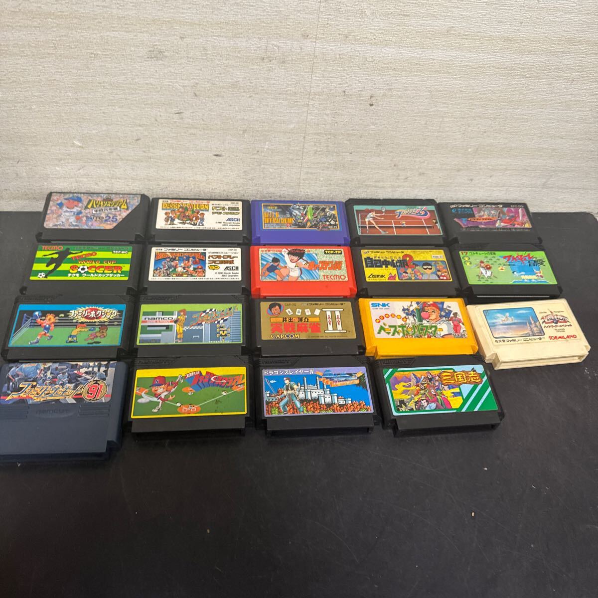 t12-85 ファミコンソフト FC ゲームソフト まとめて　レトロゲーム　起動未確認　保管品