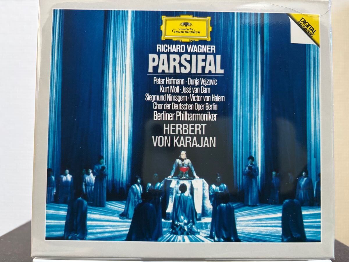 ワーグナー　 パルジファル全曲　 カラヤン指揮　ベルリン・フィルハーモニー　日本語対訳付　4 CD