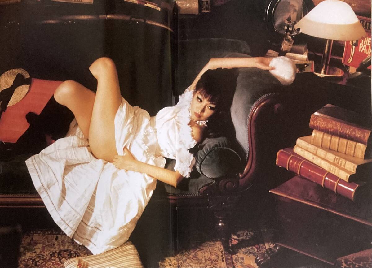 濱田のり子 写真集 撮影：金子國義 みだらな扉 金子国義の世界観