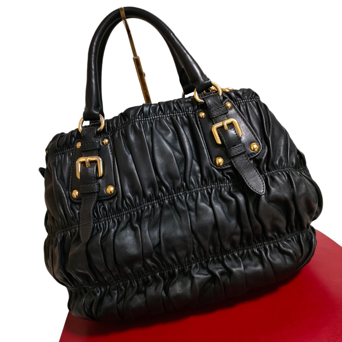 美品 正規品 PRADA オール レザー ギャザーハンドバッグ 美品 正規品 PRADA オール レザー ギャザーハンドバッグ