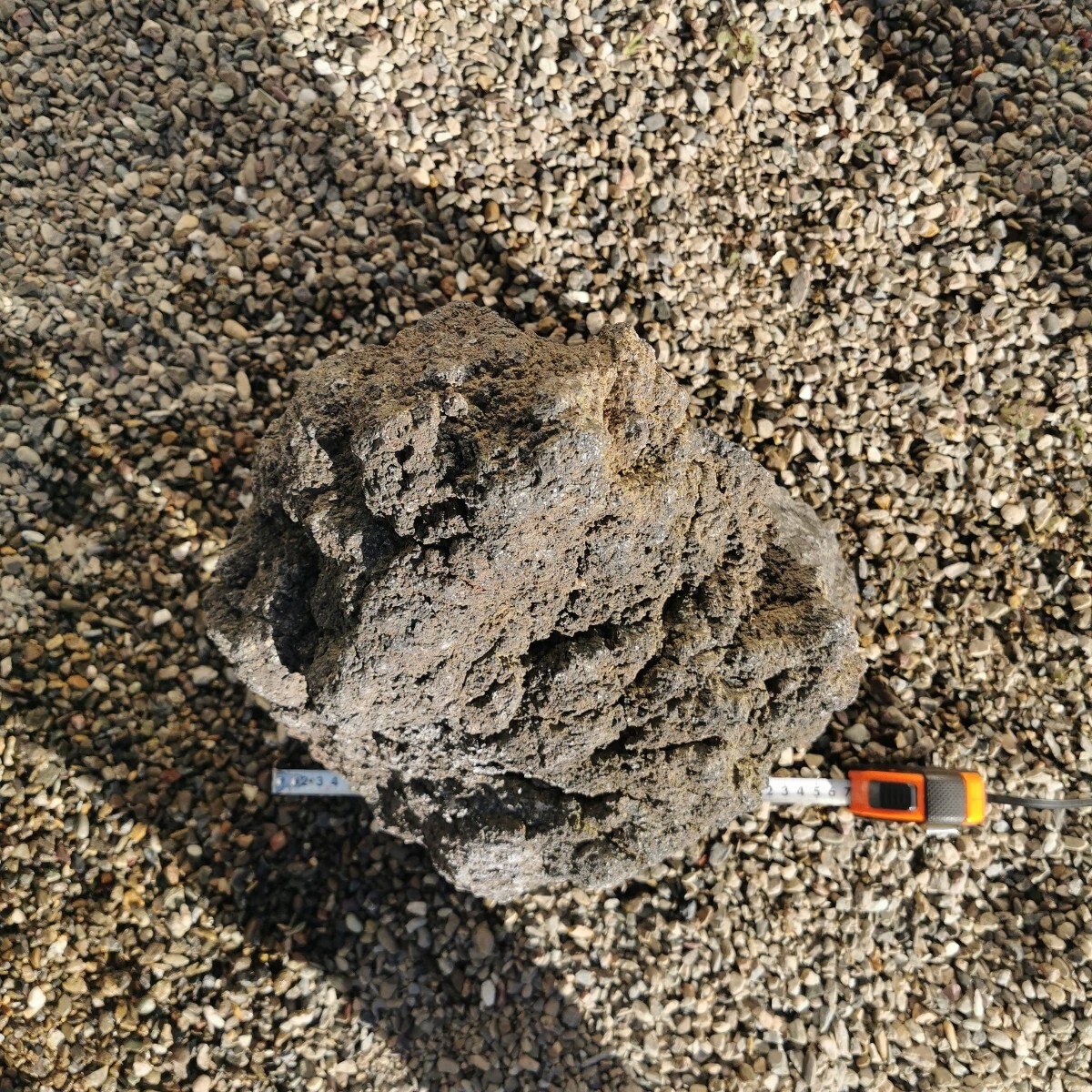 富士溶岩石28.3キロ 庭石鑑賞石石盆石水石灯籠蹲庭坪庭盆栽 富士溶岩石28.3キロ 庭石鑑賞石石盆石水石灯籠蹲庭坪庭盆栽