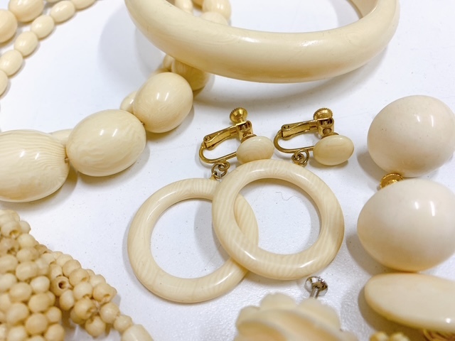 象牙調象牙風 アクセサリー 約540g 大量 おまとめ ジュエリー 象牙調象牙風 アクセサリー 約540g 大量 おまとめ ジュエリー